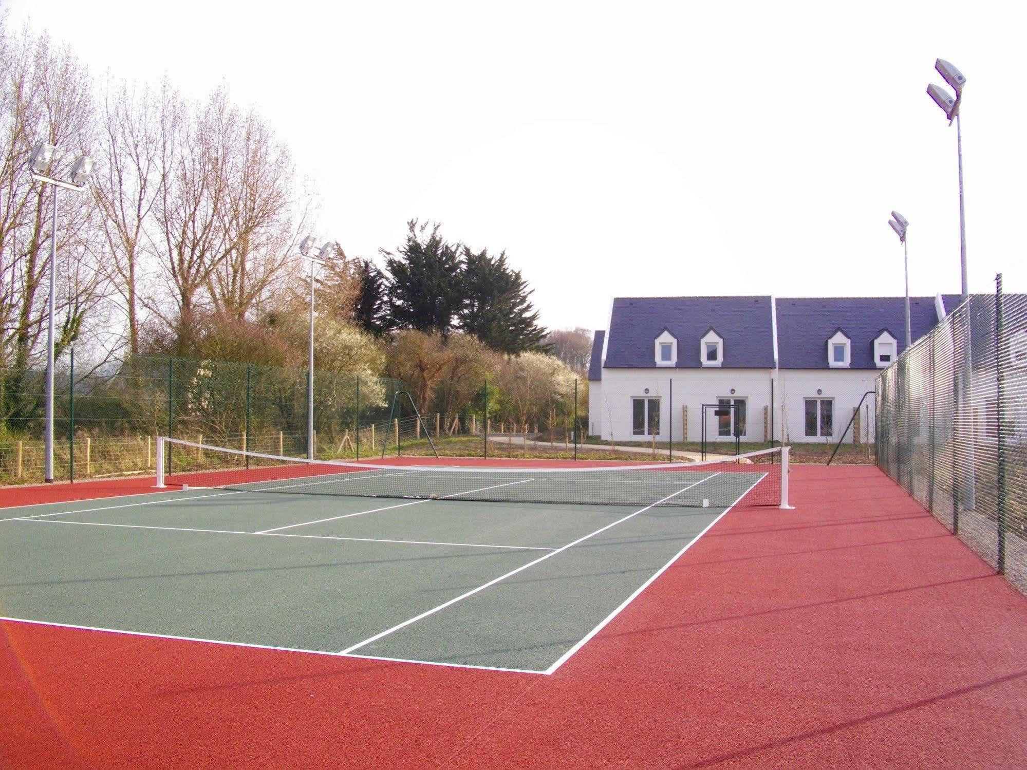 Residence Nemea Les Roches Saint-Pol-de-Léon Exterior foto